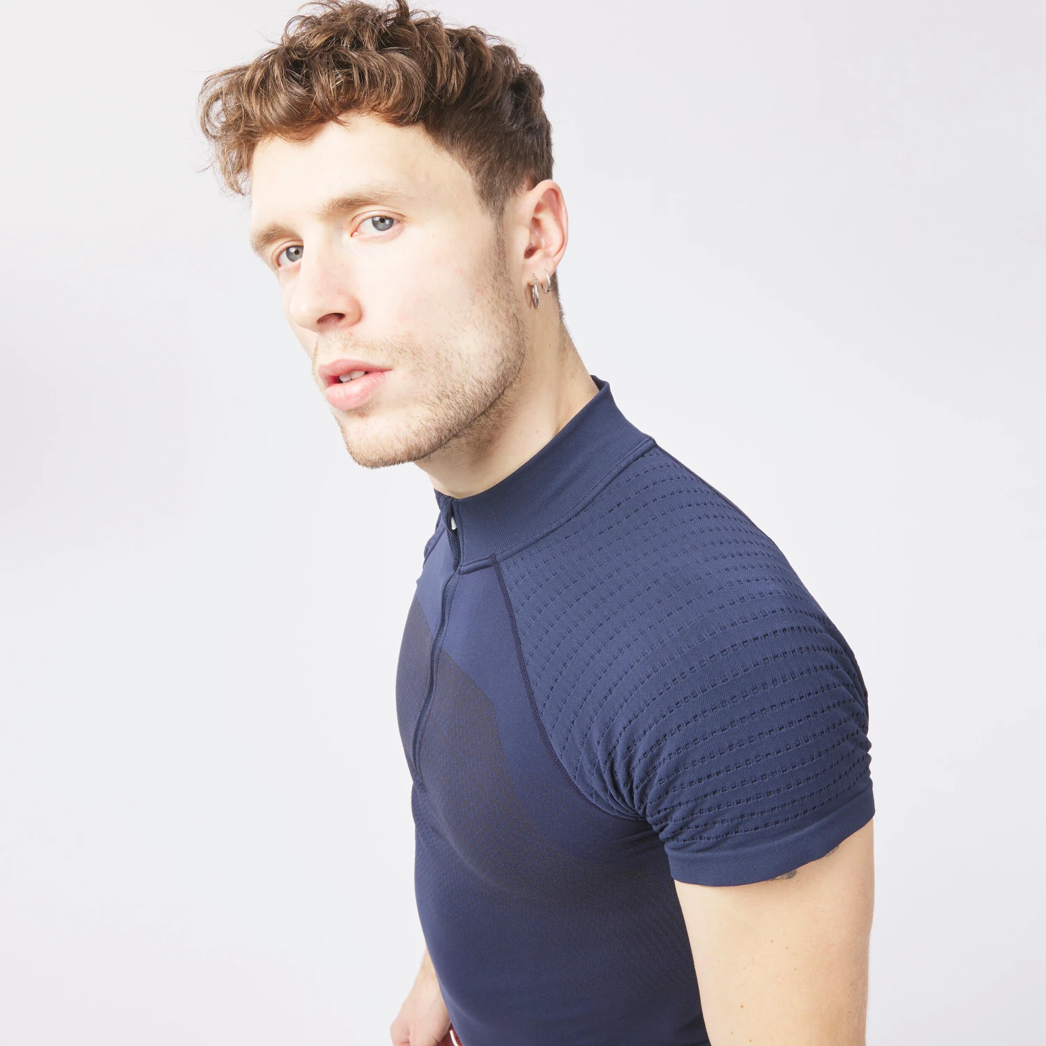 Quechua Men’s Synthetic Short-sleeved Hiking T-shirt - Image 5