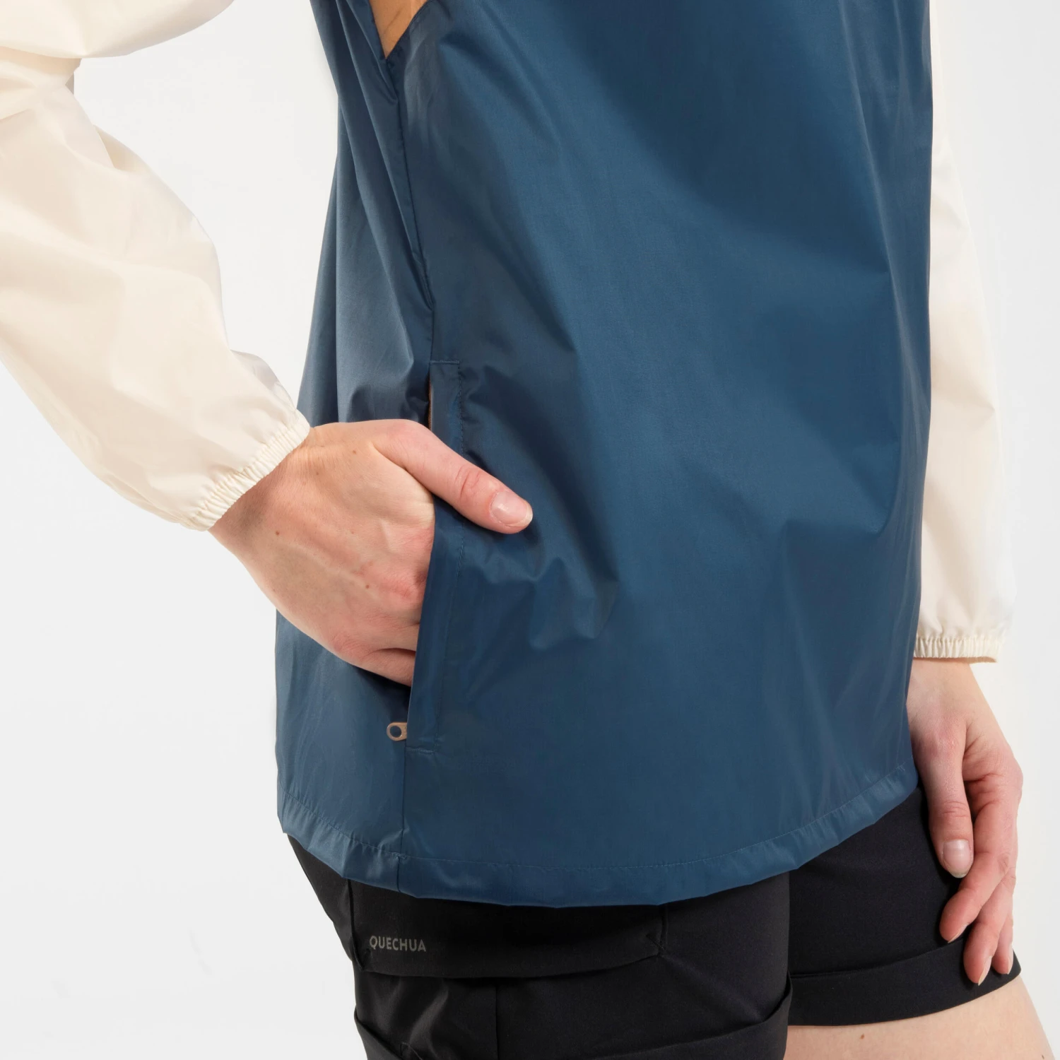 Quechua Women's Windproof And Water-repellent Hiking Jacket - Image 20