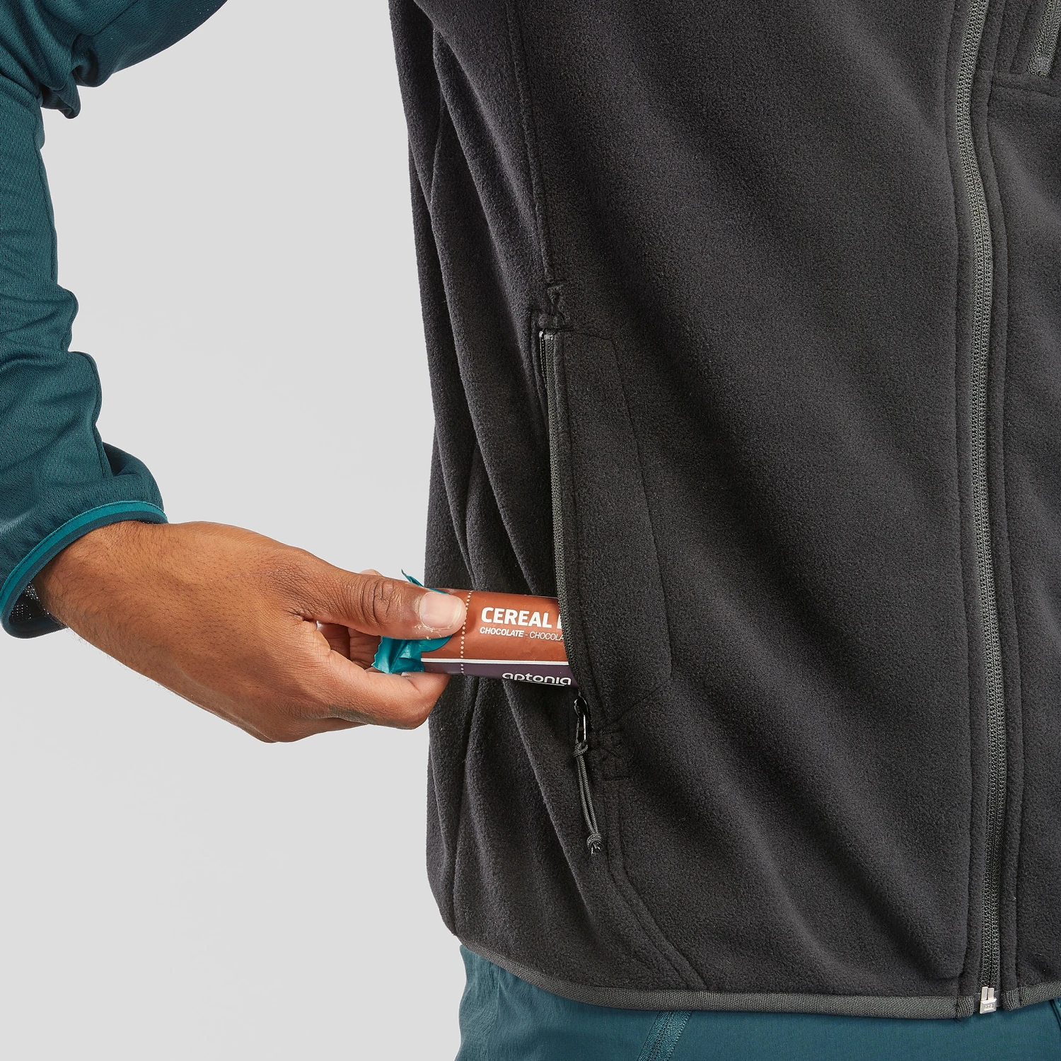 Quechua Men's Hiking Fleece Sleeveless Jacket MH120 - Image 8